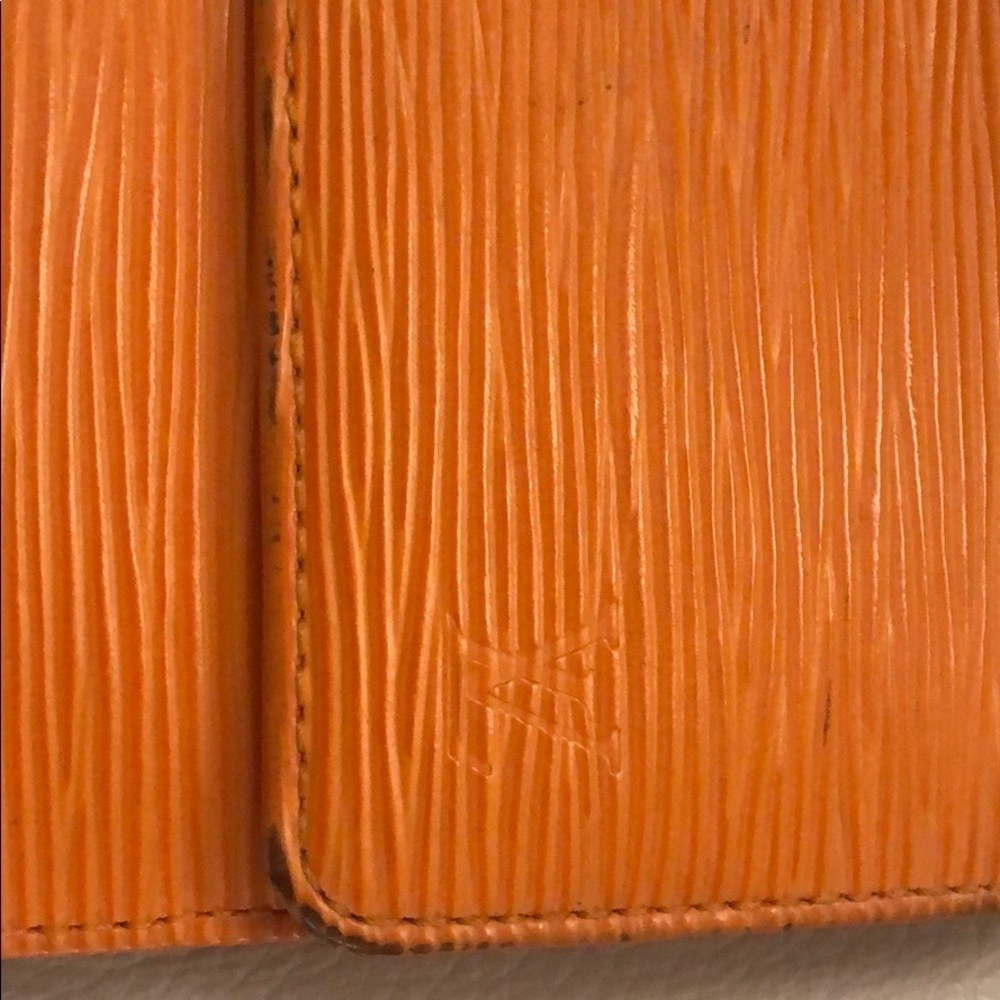 Auth LV Orange Epi Wallet - Picture 6 of 7